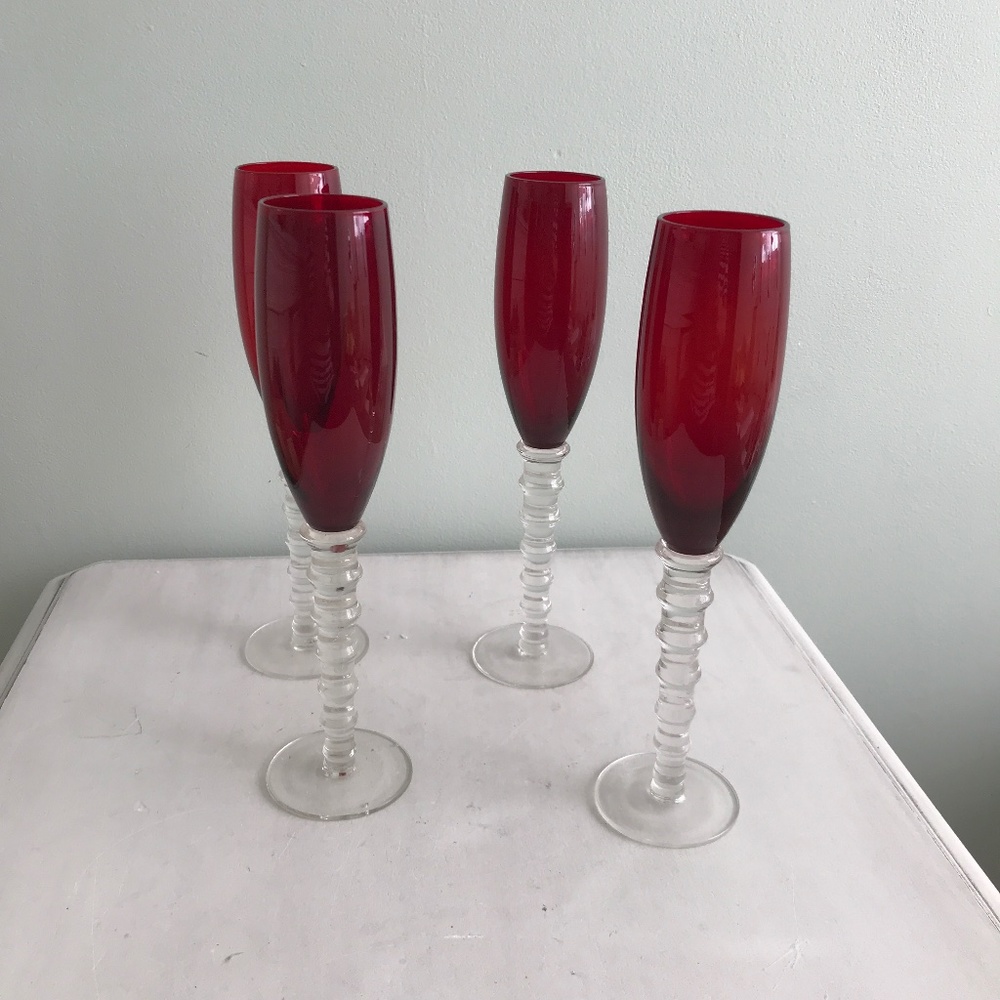 Ruby Champagne glasses with clear stem
